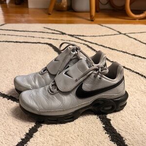 Nike Air Max Plus Tiempo Wolf Grey Black (like new!)